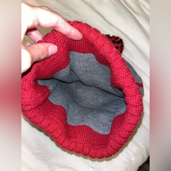 Miami Heat Pom Knit Hat - Picture 3 of 3